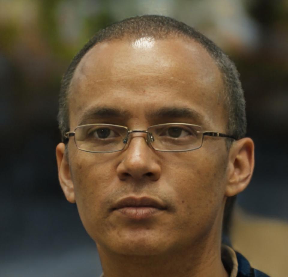 Retrato profesional de Theron Ó Murchú, coordinador de diseño 3D en Oexvontia
